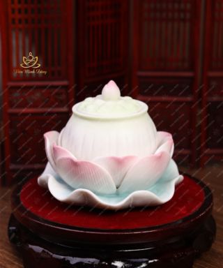 Ly Sen Nhiều Cánh
